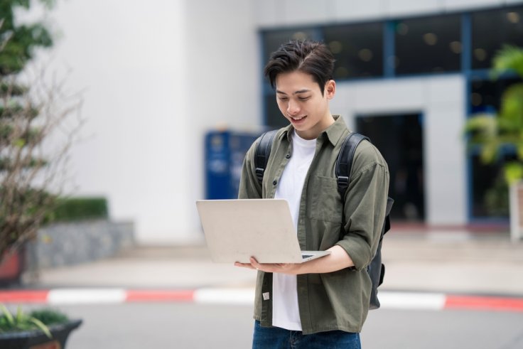 Pilihan Laptop Bagus untuk Mahasiswa, Spesifikasi Bagus